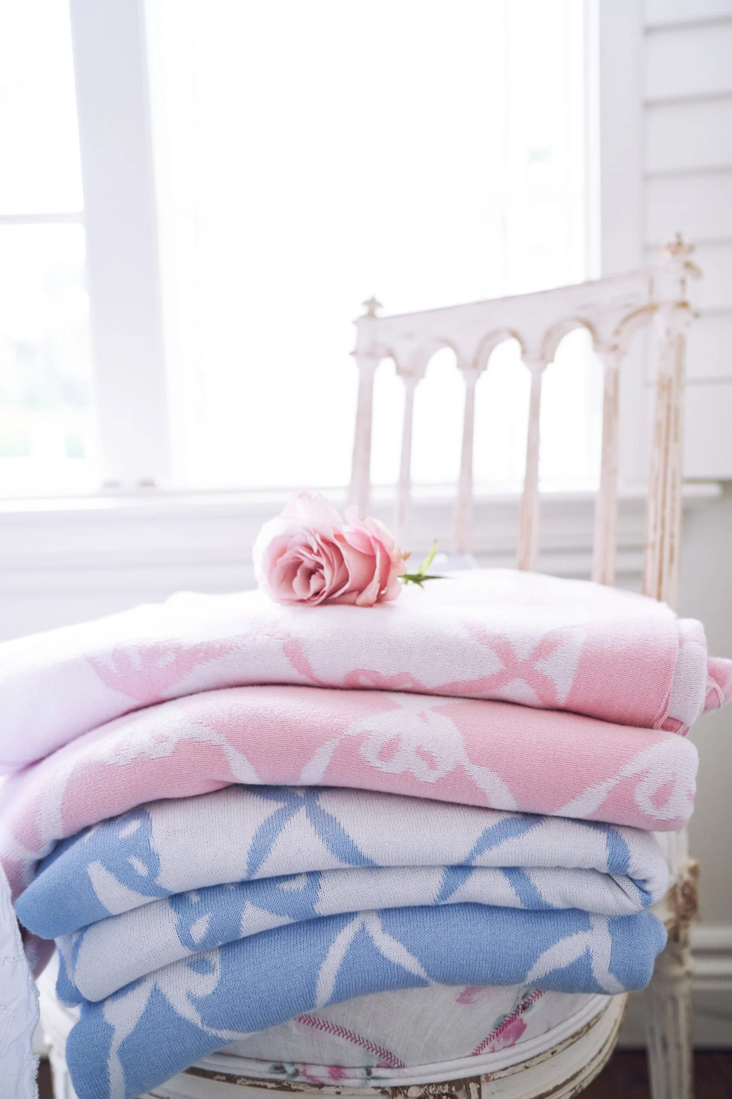 Bow Throw Blanket- PASTEL PINK - Image 5