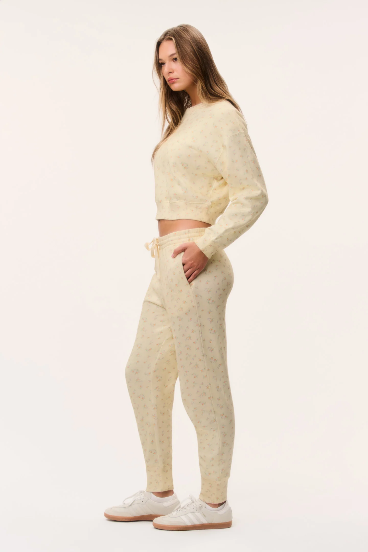 Emparo Cropped Ditsy Floral Pullover - Image 3