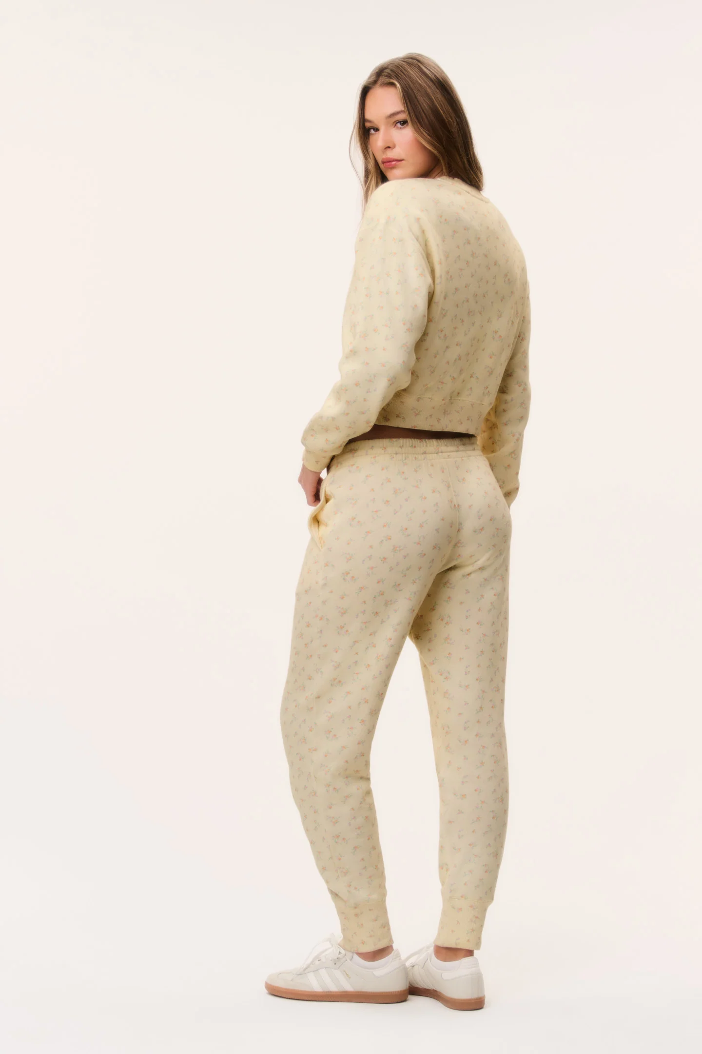 Emparo Cropped Ditsy Floral Pullover - Image 4