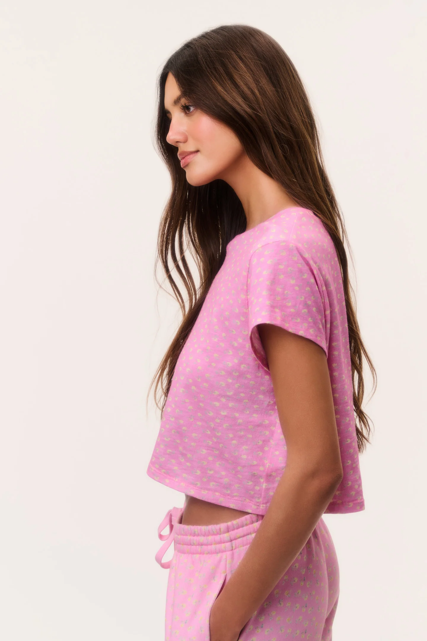 Rubin Ditsy Floral Cropped Tee - Image 10